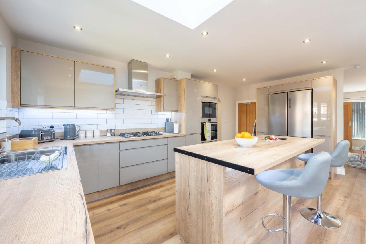 The Oaklands - Luxury Spacious 6-Bed, Near Solihull, Birmingham City, Jlr, Nec, Airport, Resorts World, Hs2 Eksteriør billede