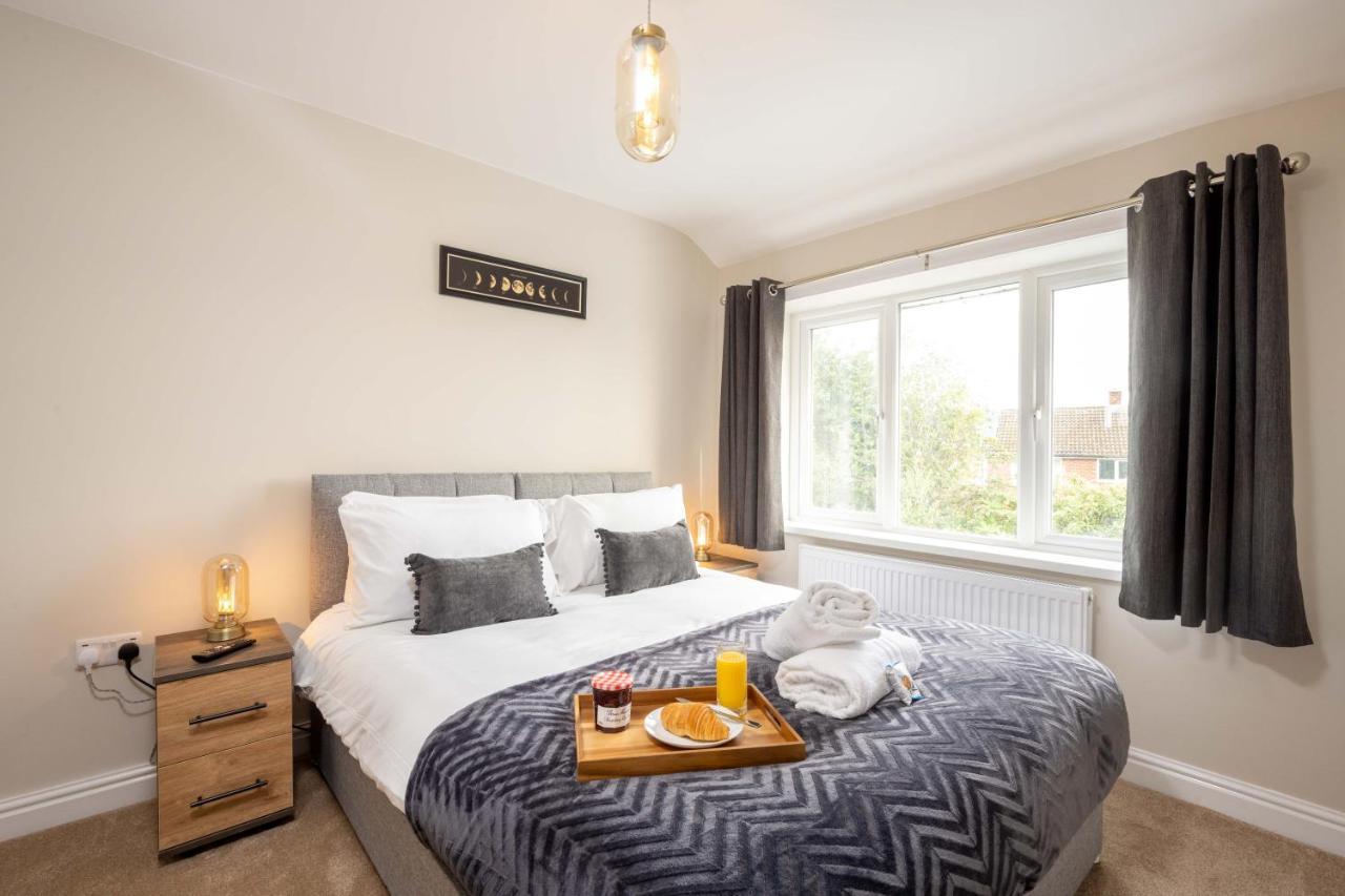 The Oaklands - Luxury Spacious 6-Bed, Near Solihull, Birmingham City, Jlr, Nec, Airport, Resorts World, Hs2 Eksteriør billede
