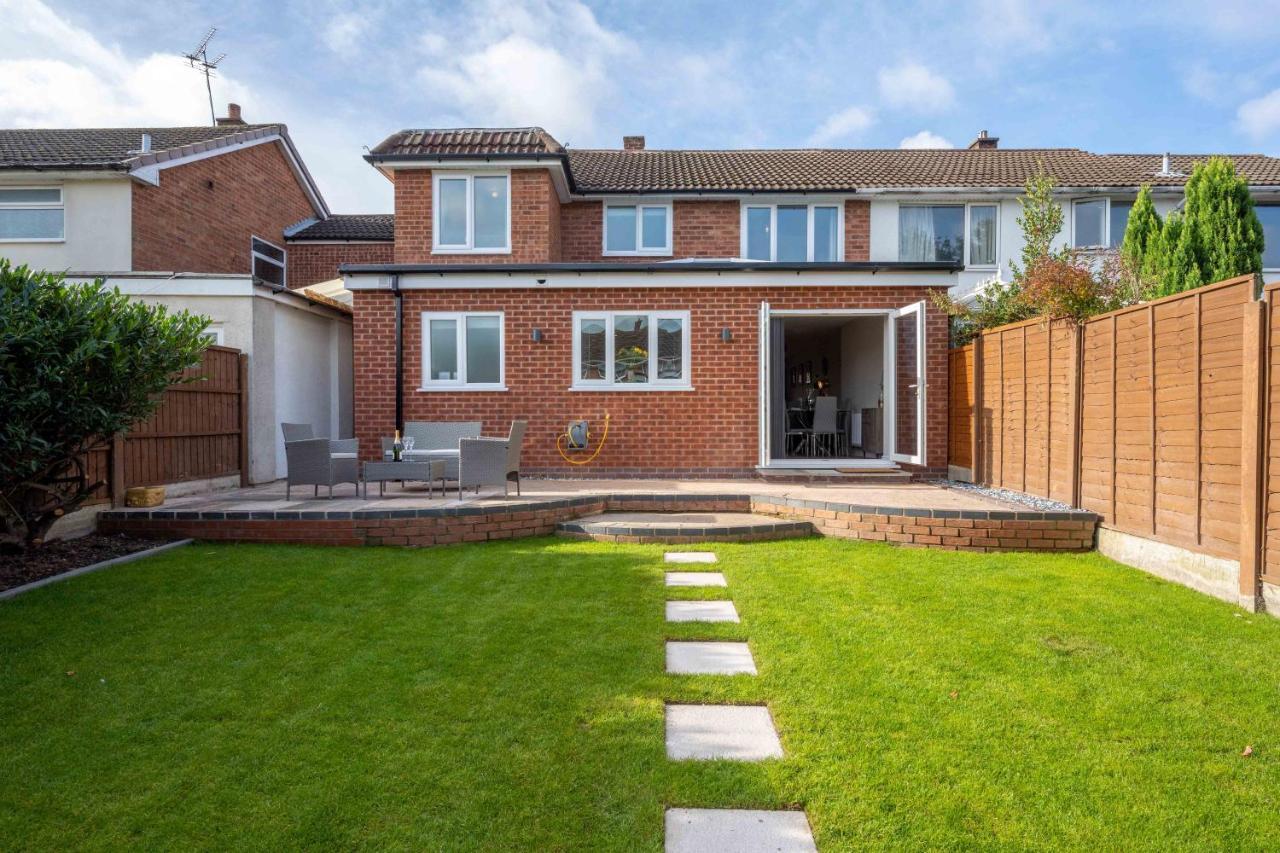 The Oaklands - Luxury Spacious 6-Bed, Near Solihull, Birmingham City, Jlr, Nec, Airport, Resorts World, Hs2 Eksteriør billede
