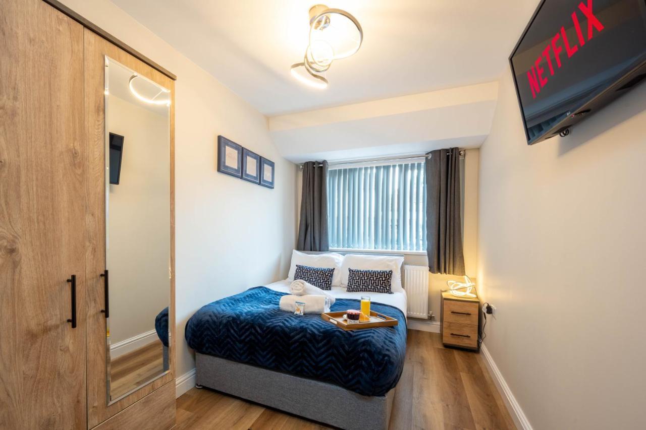 The Oaklands - Luxury Spacious 6-Bed, Near Solihull, Birmingham City, Jlr, Nec, Airport, Resorts World, Hs2 Eksteriør billede