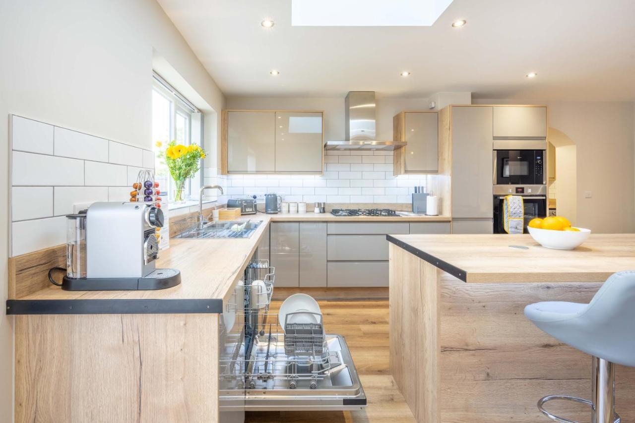 The Oaklands - Luxury Spacious 6-Bed, Near Solihull, Birmingham City, Jlr, Nec, Airport, Resorts World, Hs2 Eksteriør billede